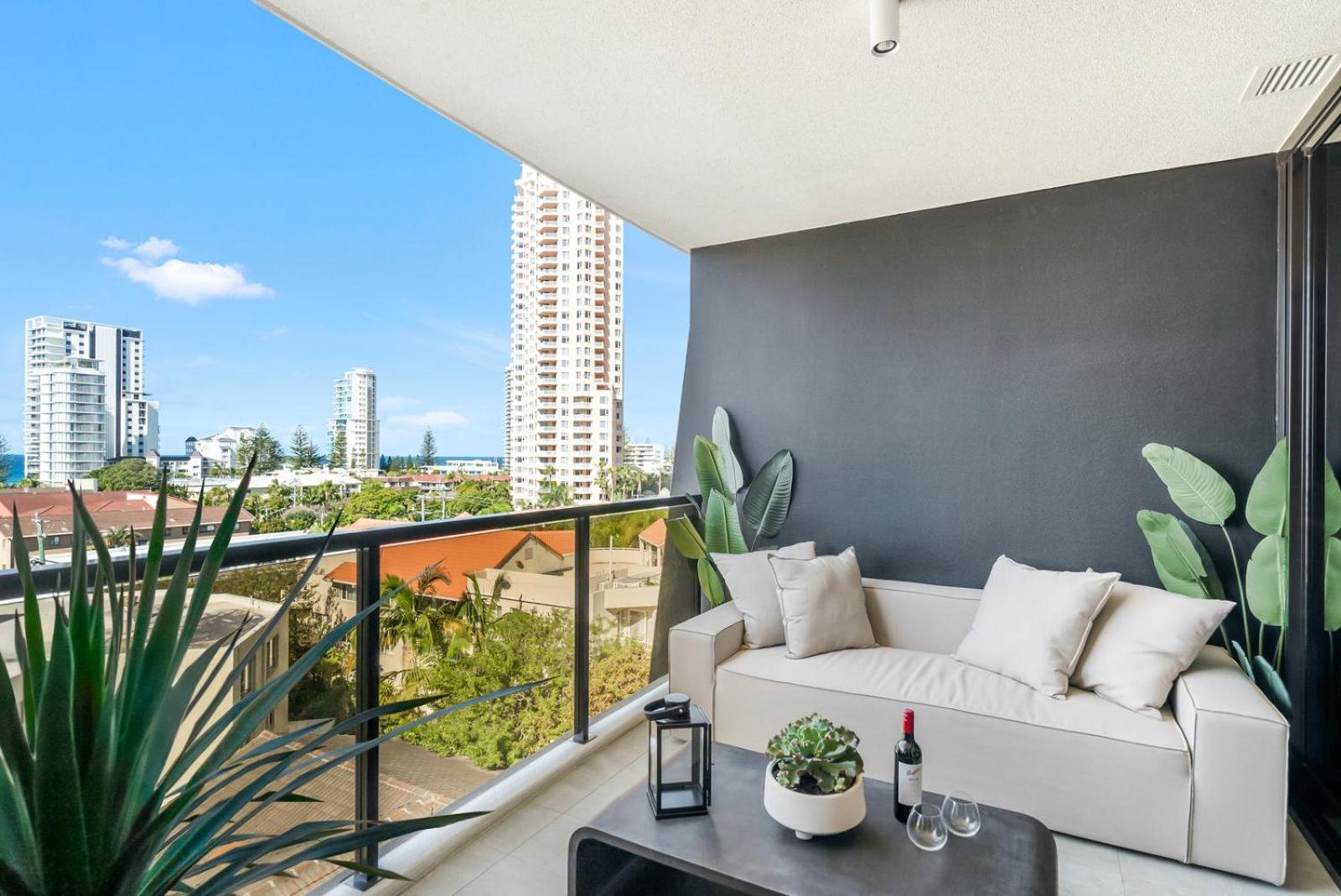 Apartment Oceanview Luxury Broadbeach 2 Bedroom