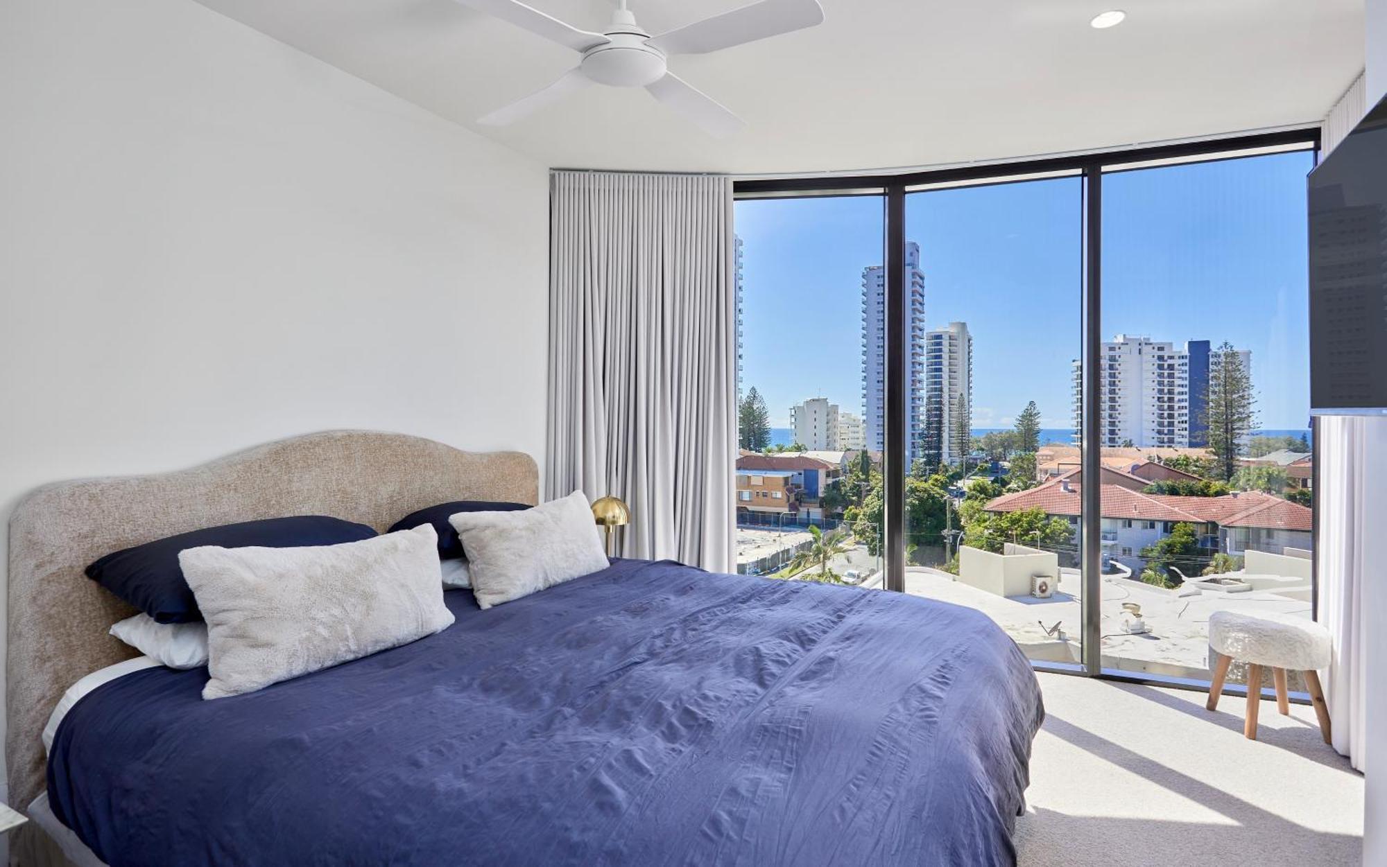 Oceanview Luxury Broadbeach 2 Bedroom